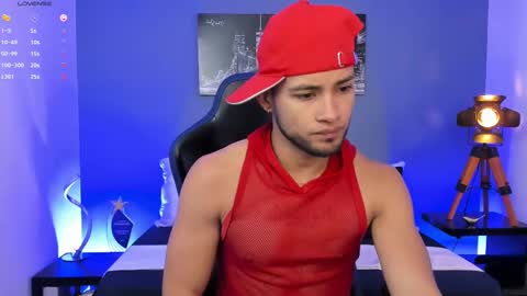 Snapshot of max_conor_ chatting on 10.07.25 Max Conor online show from 10.07.25