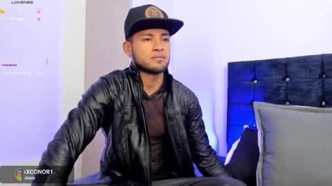 Snapshot of max_conor_ chatting on 10.23.25 Max Conor online show from 10.23.25