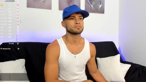 Snapshot of max_conor_ chatting on 11.21.25 Max Conor online show from 11.21.25