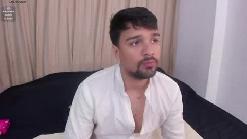 Snapshot of max_ed chatting on 06.08.26 edward online show from 06.08.26