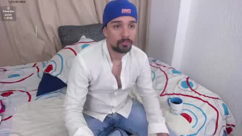 Snapshot of max_ed chatting on 06.23.26 edward online show from 06.23.26