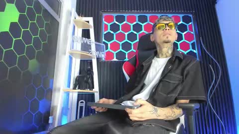 Max online show from 03.26.26