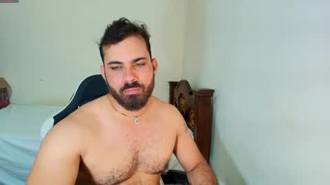 Snapshot of max_love25 chatting on 09.23.25 max_love25 online show from 09.23.25