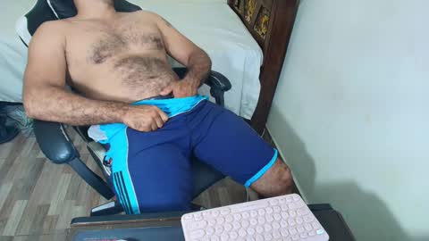 Snapshot of max_love25 chatting on 10.11.25 max_love25 online show from 10.11.25