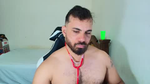 Snapshot of max_love25 chatting on 10.27.25 max_love25 online show from 10.27.25