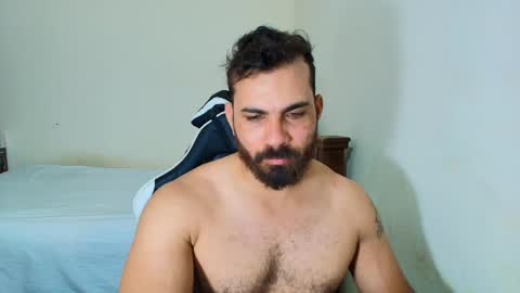 Snapshot of max_love25 chatting on 11.17.25 max_love25 online show from 11.17.25