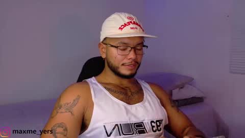 Snapshot of max_meyer chatting on 11.08.25 max_meyer online show from 11.08.25