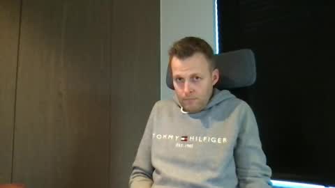 Snapshot of max_straight_1 chatting on 01.28.25 Max take off clothes online show from 01.28.25