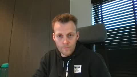 Snapshot of max_straight_1 chatting on 02.06.25 Max take off clothes online show from 02.06.25