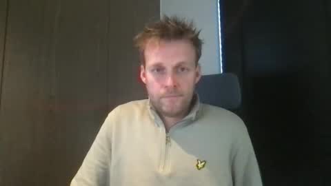 Snapshot of max_straight_1 chatting on 02.03.26 Max take off clothes online show from 02.03.26