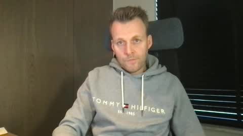 Snapshot of max_straight_1 chatting on 02.23.26 Max take off clothes online show from 02.23.26