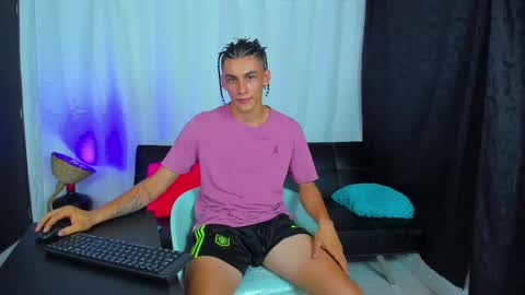 MAX     online show from 03.04.25