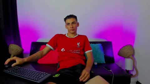 MAX     online show from 09.23.25