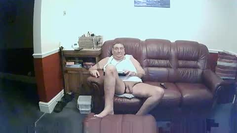 Snapshot of maxi_johnes chatting on 01.15.25 MAX online show from 01.15.25