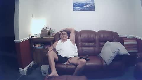 Snapshot of maxi_johnes chatting on 02.23.25 MAX online show from 02.23.25