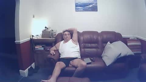 Snapshot of maxi_johnes chatting on 02.24.25 MAX online show from 02.24.25