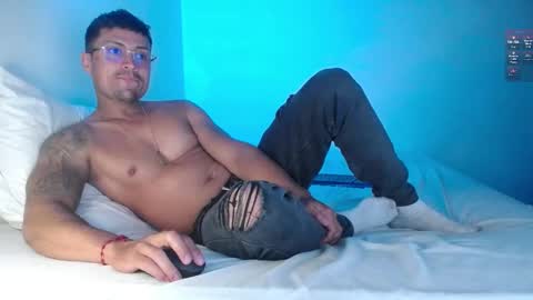 Snapshot of maxi_mux1 chatting on 02.26.25 MAXI online show from 02.26.25