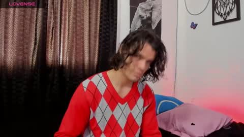 Snapshot of maxi_styles chatting on 12.06.24 Alex online show from 12.06.24