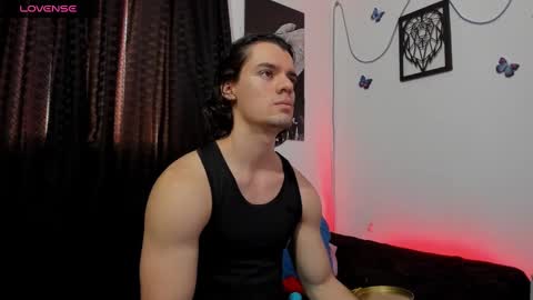 Snapshot of maxi_styles chatting on 12.10.24 Alex online show from 12.10.24