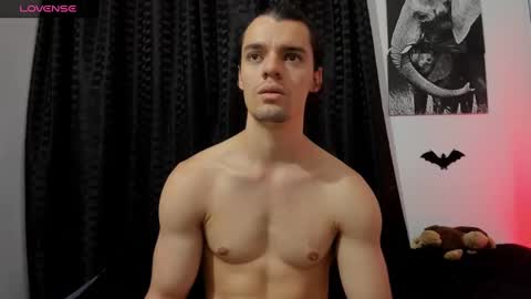 Snapshot of maxi_styles chatting on 12.11.24 Alex online show from 12.11.24