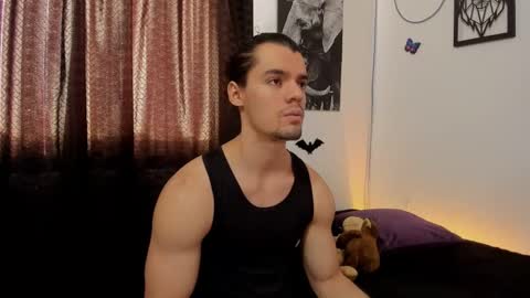 Snapshot of maxi_styles chatting on 12.15.24 Alex online show from 12.15.24