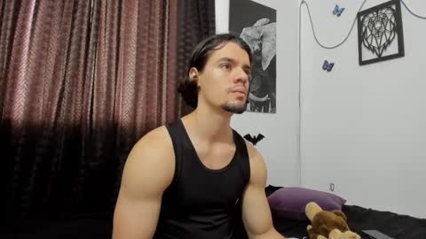 Snapshot of maxi_styles chatting on 12.27.24 Alex online show from 12.27.24