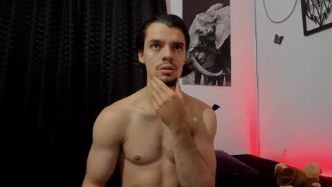 Snapshot of maxi_styles chatting on 01.04.25 Alex online show from 01.04.25