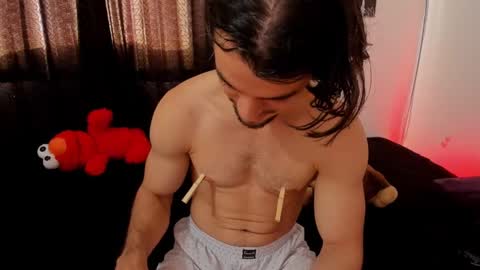 Snapshot of maxi_styles chatting on 01.16.25 Alex online show from 01.16.25