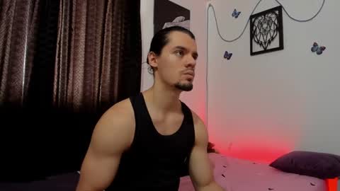 Snapshot of maxi_styles chatting on 01.17.25 Alex online show from 01.17.25