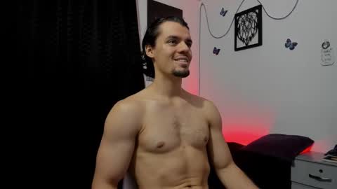 Snapshot of maxi_styles chatting on 01.20.25 Alex online show from 01.20.25