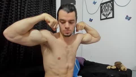 Snapshot of maxi_styles chatting on 01.25.25 Alex online show from 01.25.25