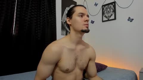 Snapshot of maxi_styles chatting on 02.18.25 Alex online show from 02.18.25