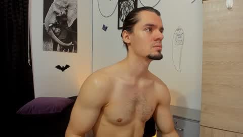 Snapshot of maxi_styles chatting on 02.23.25 Alex online show from 02.23.25