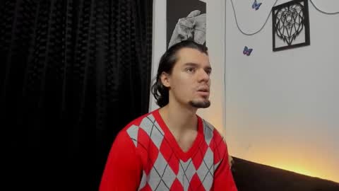 Snapshot of maxi_styles chatting on 02.24.25 Alex online show from 02.24.25