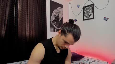 Snapshot of maxi_styles chatting on 03.02.25 Alex online show from 03.02.25