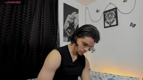 Snapshot of maxi_styles chatting on 03.11.25 Alex online show from 03.11.25