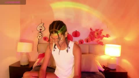 maxim online show from 10.25.25