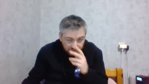 Snapshot of maximefrxx chatting on 12.29.24 Maxime online show from 12.29.24