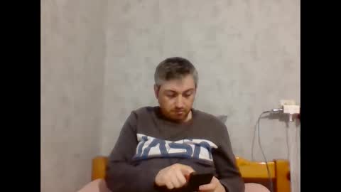 Snapshot of maximefrxx chatting on 01.12.25 Maxime online show from 01.12.25