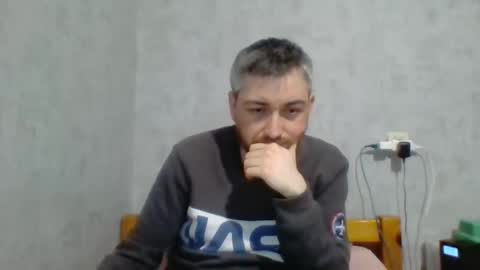 Snapshot of maximefrxx chatting on 03.01.25 Maxime online show from 03.01.25