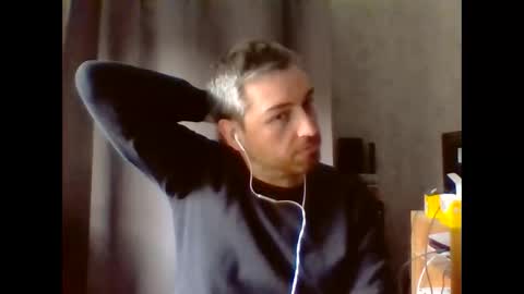 Snapshot of maximefrxx chatting on 01.16.26 Maxime online show from 01.16.26