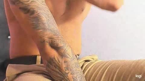 Maximo online show from 12.21.25