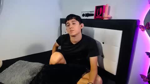 -- maximo and isa -- online show from 10.05.25