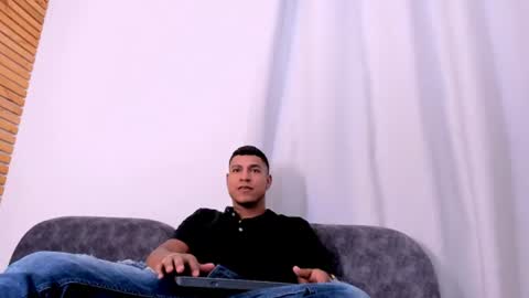 Maximo Montana online show from 07.22.26