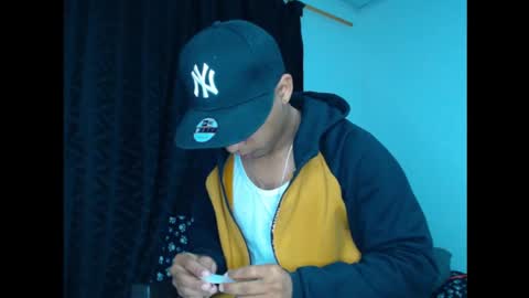 Maximo Aron Vega online show from 12.14.24