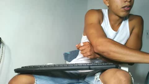 Maximo Aron Vega online show from 12.02.25