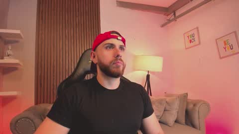 Maximo Wolf online show from 01.12.26