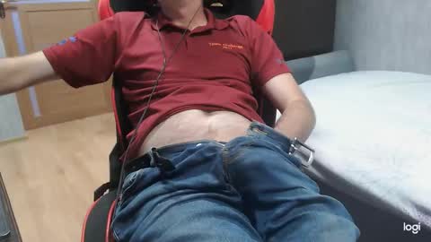 Snapshot of maximus3334 chatting on 09.22.25 maximus3334 online show from 09.22.25