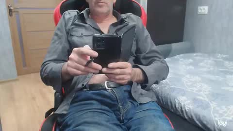 Snapshot of maximus3334 chatting on 11.03.25 maximus3334 online show from 11.03.25