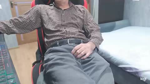 Snapshot of maximus3334 chatting on 11.25.25 maximus3334 online show from 11.25.25